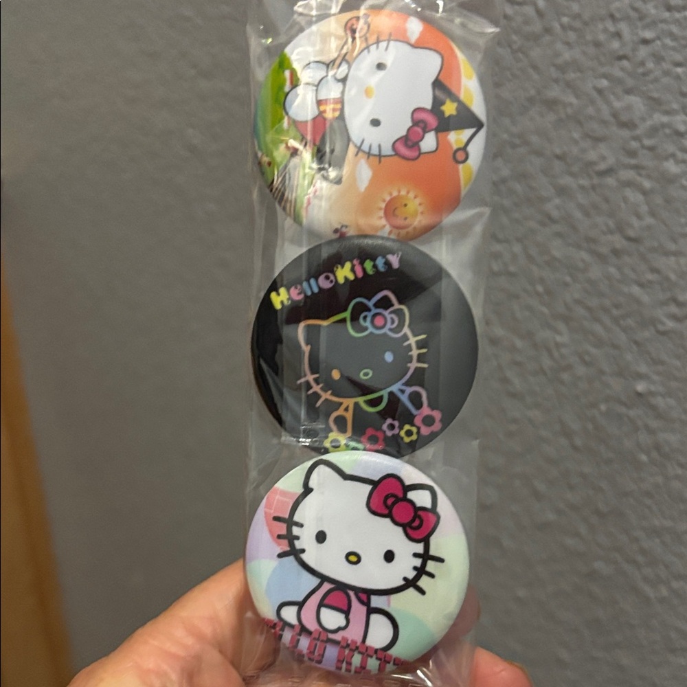 NIB Set of 3 Hello Kitty Pin Buttons